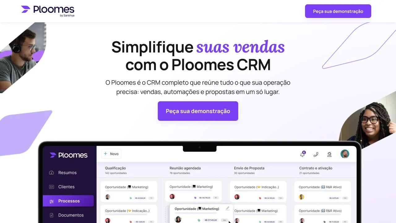 Página oficial do Ploomes mostrando o quadro de processos e oportunidades do CRM